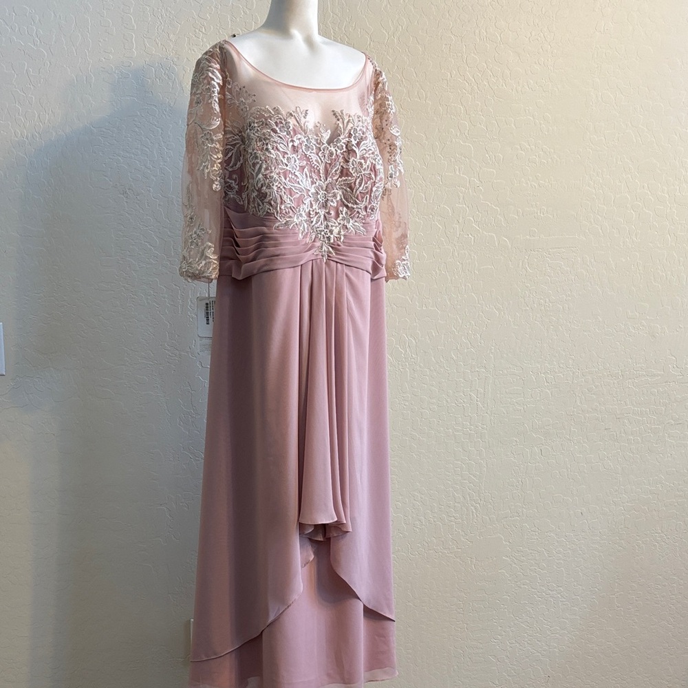 JJs House Light Pink Lace Dress
